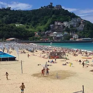 A 5min De La Playa De Ondarreta Apartamento